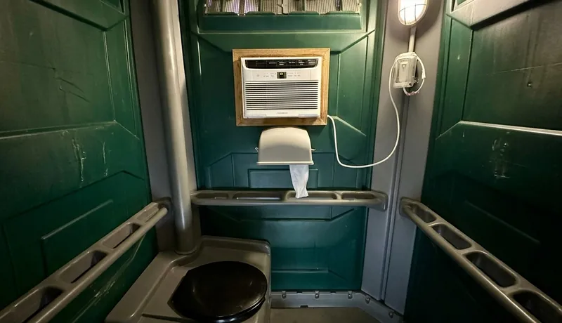 Climate-Controlled Porta Potty delivery to site in Calefornia, CA