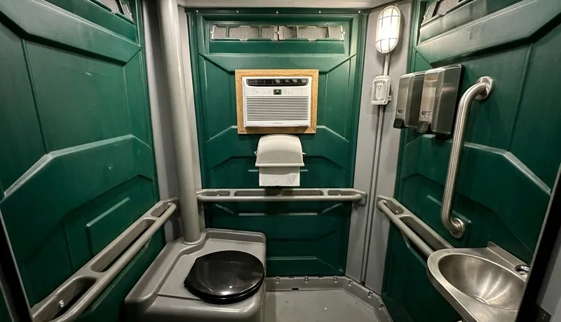 Climate-Controlled Porta Potty in Calefornia
