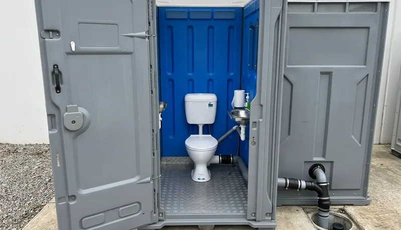 Sewer-Connected Portable Toilet event setup in Calefornia, CA